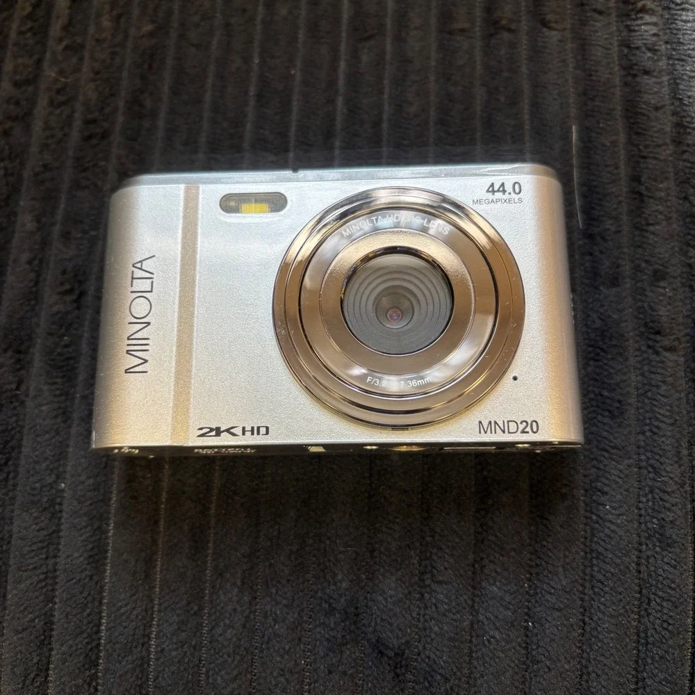Minolta MND20 Digital Camera 44MP 2.7K Quad HD 16x Zoom Silver with Box & Pouch